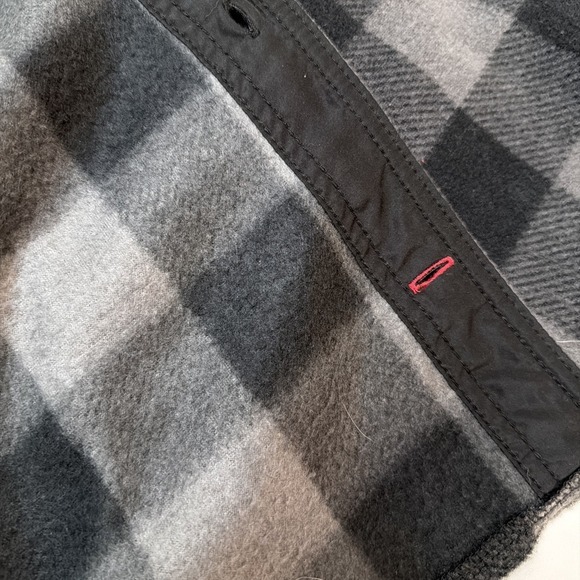 Wrangler RED Plaid Flannel Shirt Men's XXL Gray‎ Black Button Front.      3820 - Picture 6 of 8